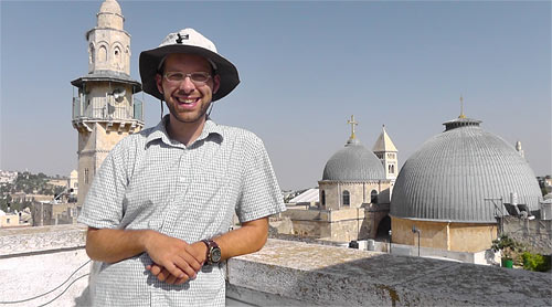 Le voyageur devant la tour d'une mosquée et le dôme du Saint-Sépulcre