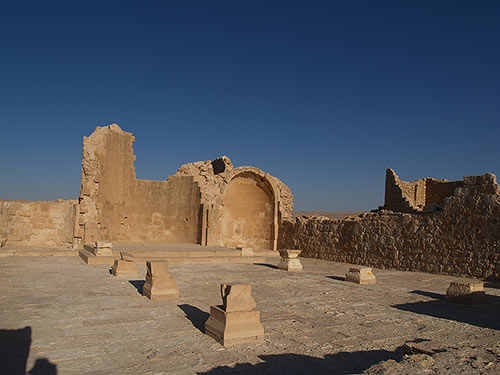 L'église du centre de Shivta