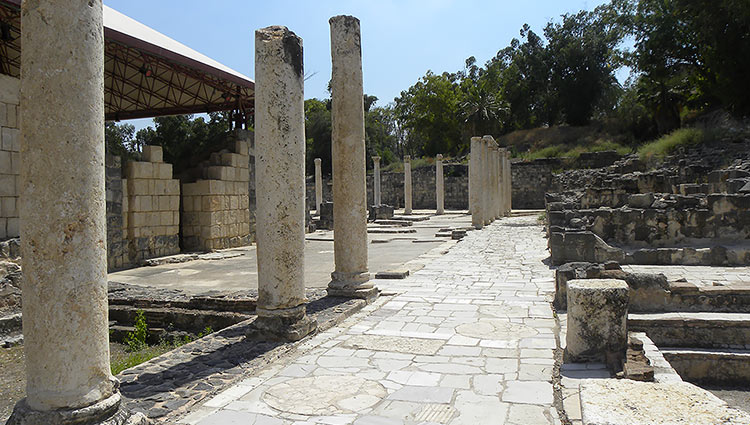 Portique du complexe thermal