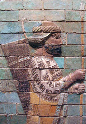 Guerrier perse sur un bas-relief de Suse