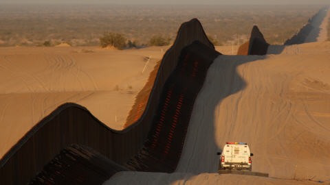 Le mur de la frontière États-Unis/Mexique